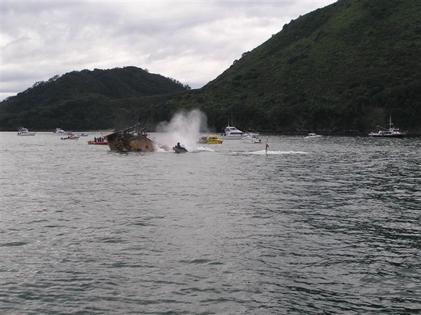 SeaFire 44meter fishing vessel sunk off Whakatane 6